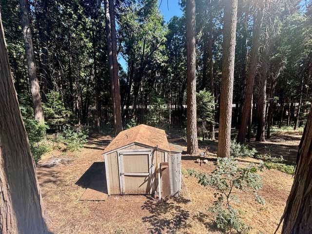 6200 Spruce Ave, Pollock Pines, CA 95726