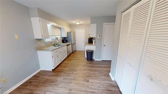 5472 Chatham Lake DR, Virginia Beach, VA 23464