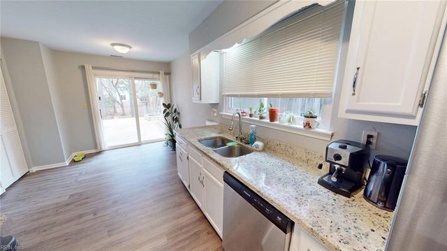 5472 Chatham Lake DR, Virginia Beach, VA 23464