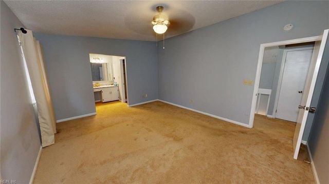 5472 Chatham Lake DR, Virginia Beach, VA 23464