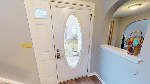 5472 Chatham Lake DR, Virginia Beach, VA 23464