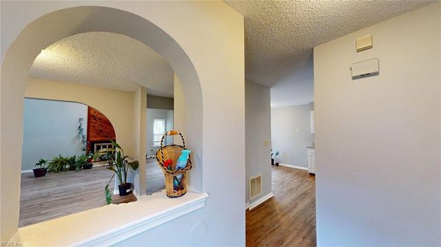 5472 Chatham Lake DR, Virginia Beach, VA 23464