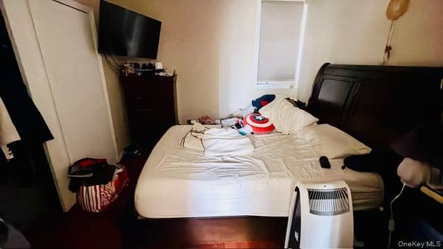 99-03 northern blvd, Corona, NY 11368