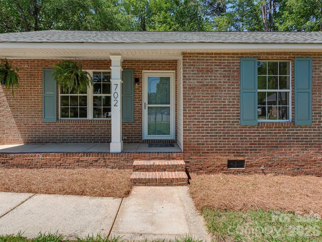 702 Selma Burke Lane, Matthews, NC 28105