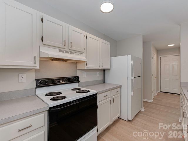 702 Selma Burke Lane, Matthews, NC 28105