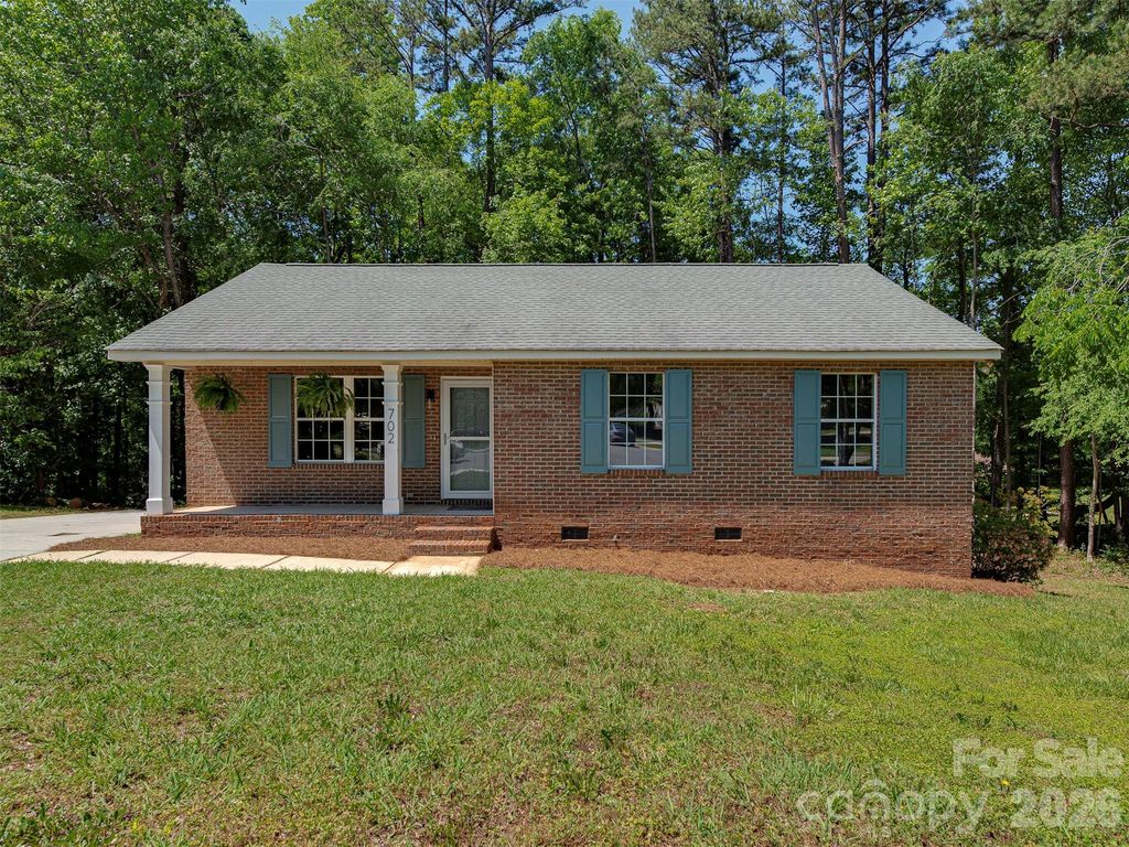 702 Selma Burke Lane, Matthews, NC 28105
