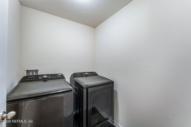 8342 MEADOW WALK Lane, Jacksonville, FL 32256
