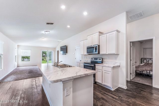 8342 MEADOW WALK Lane, Jacksonville, FL 32256