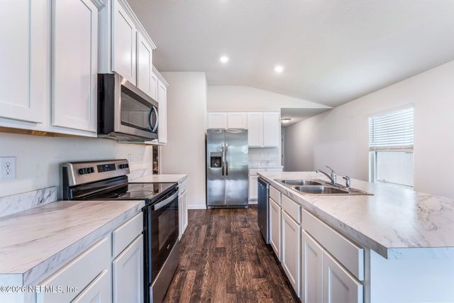 8342 MEADOW WALK Lane, Jacksonville, FL 32256