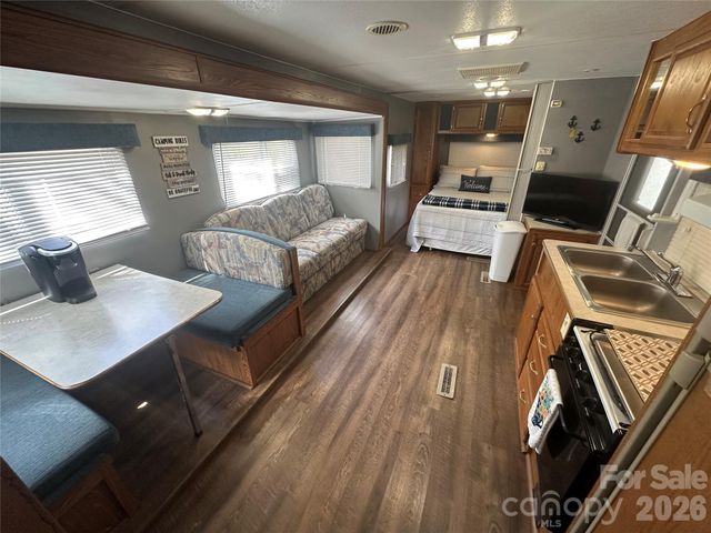 109 Pine Street, New London, NC 28127
