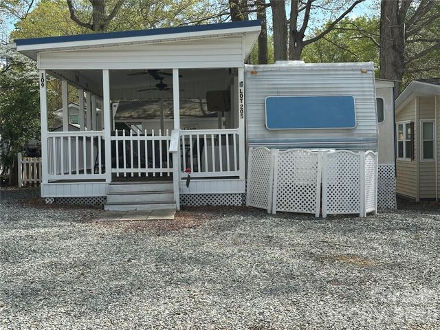 109 Pine Street, New London, NC 28127