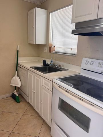 6034 Forest Hill Boulevard 209, West Palm Beach, FL 33415