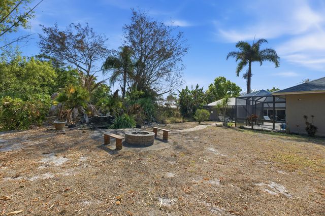 441 SE Pine Road, Port St. Lucie, Port St Lucie, FL 34984