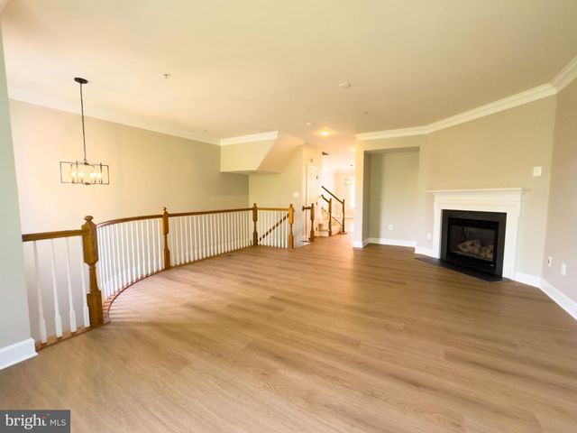 1640 PICCARD DR, Rockville, MD 20850