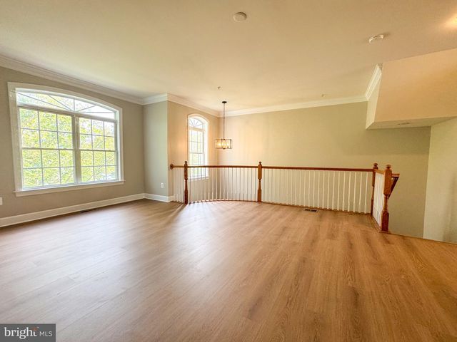 1640 PICCARD DR, Rockville, MD 20850