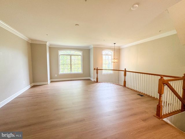 1640 PICCARD DR, Rockville, MD 20850