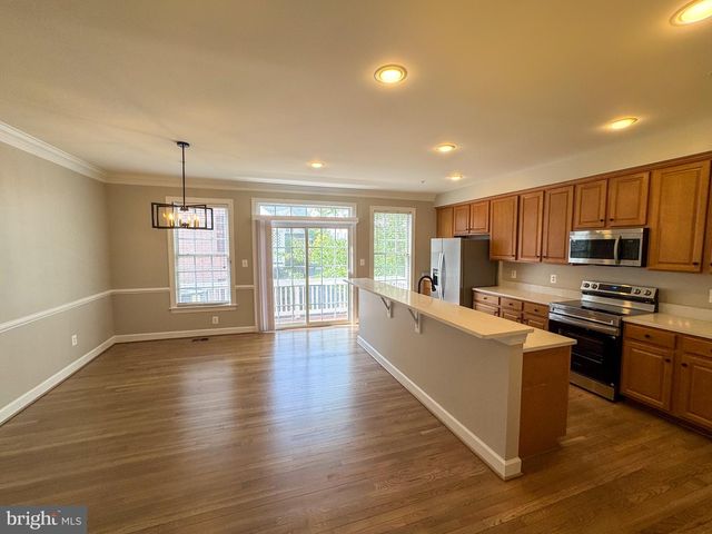1640 PICCARD DR, Rockville, MD 20850