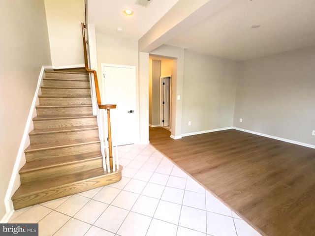 1640 PICCARD DR, Rockville, MD 20850