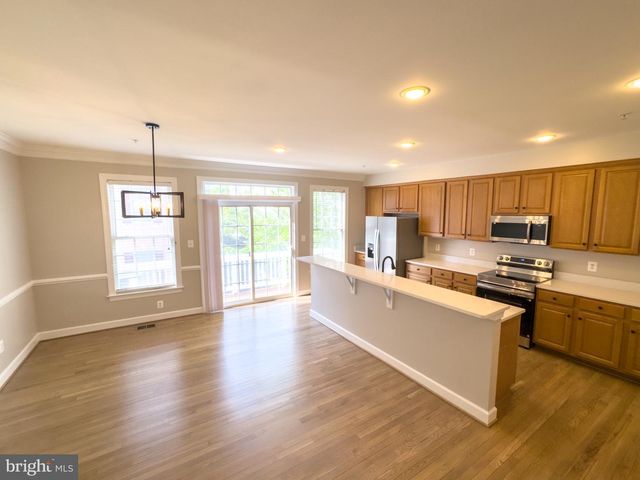 1640 PICCARD DR, Rockville, MD 20850
