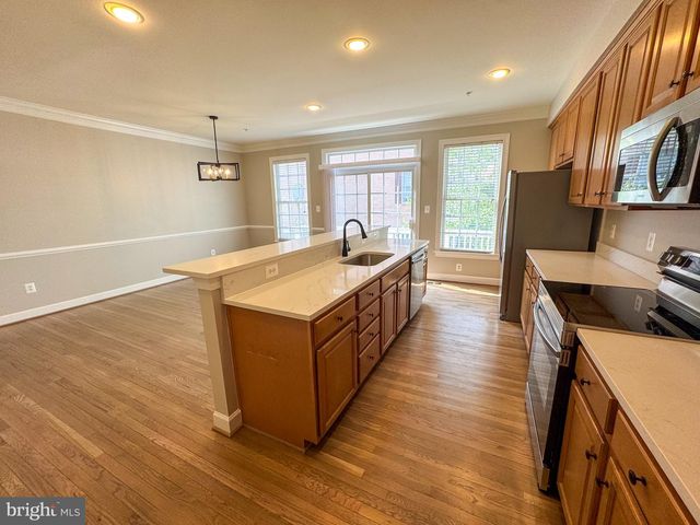 1640 PICCARD DR, Rockville, MD 20850