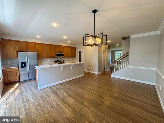 1640 PICCARD DR, Rockville, MD 20850