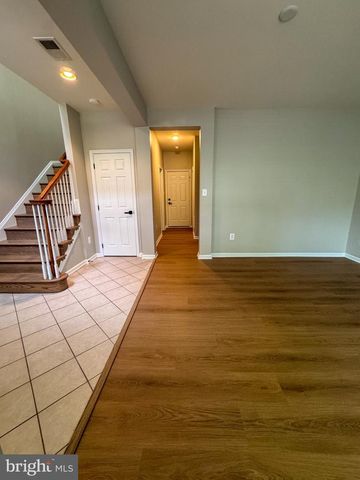 1640 PICCARD DR, Rockville, MD 20850