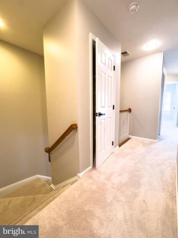 1640 PICCARD DR, Rockville, MD 20850