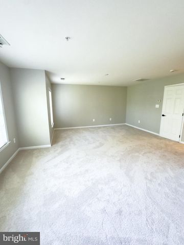 1640 PICCARD DR, Rockville, MD 20850