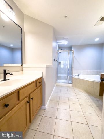 1640 PICCARD DR, Rockville, MD 20850