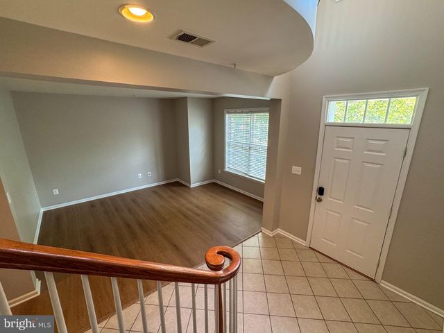 1640 PICCARD DR, Rockville, MD 20850