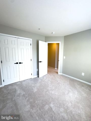 1640 PICCARD DR, Rockville, MD 20850
