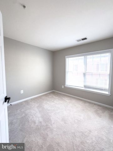1640 PICCARD DR, Rockville, MD 20850