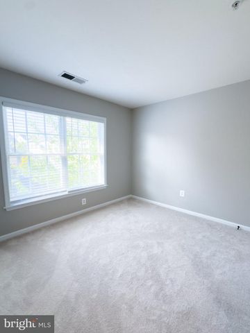 1640 PICCARD DR, Rockville, MD 20850