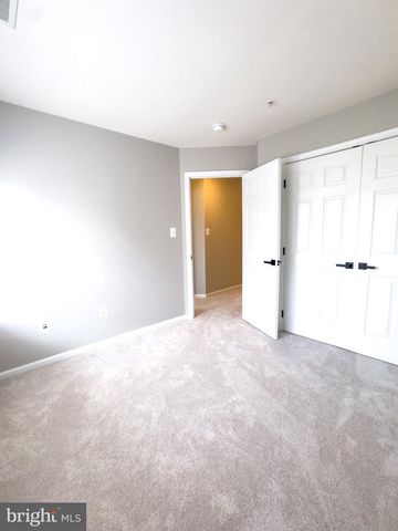 1640 PICCARD DR, Rockville, MD 20850