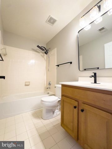 1640 PICCARD DR, Rockville, MD 20850