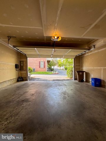 1640 PICCARD DR, Rockville, MD 20850
