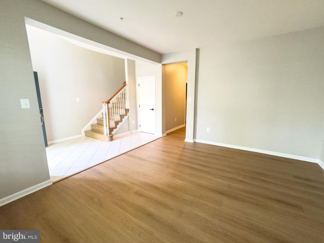 1640 PICCARD DR, Rockville, MD 20850