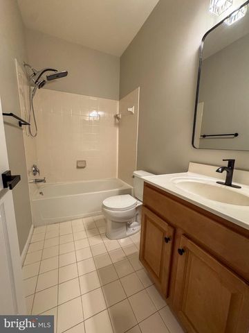 1640 PICCARD DR, Rockville, MD 20850