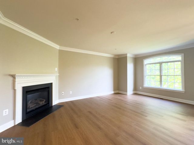1640 PICCARD DR, Rockville, MD 20850