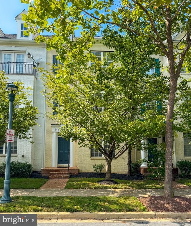 1640 PICCARD DR, Rockville, MD 20850