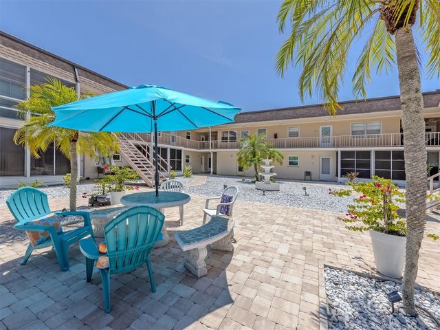 537 MANATEE CT 204, Venice, FL 34285