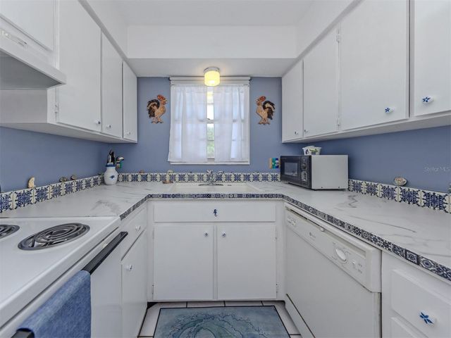 537 MANATEE CT 204, Venice, FL 34285