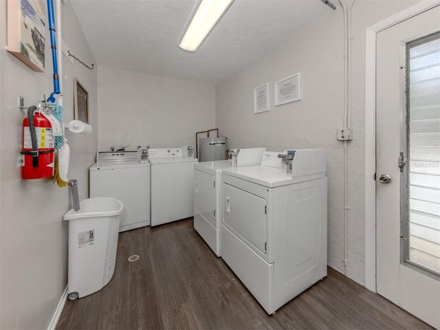 537 MANATEE CT 204, Venice, FL 34285