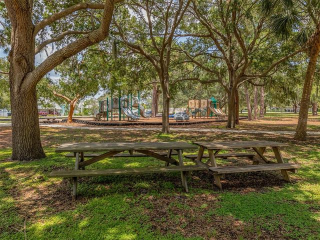 537 MANATEE CT 204, Venice, FL 34285