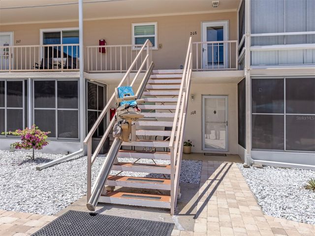 537 MANATEE CT 204, Venice, FL 34285