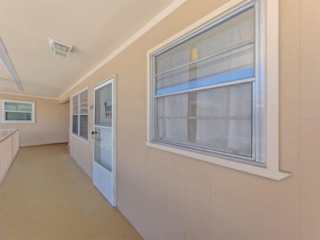537 MANATEE CT 204, Venice, FL 34285