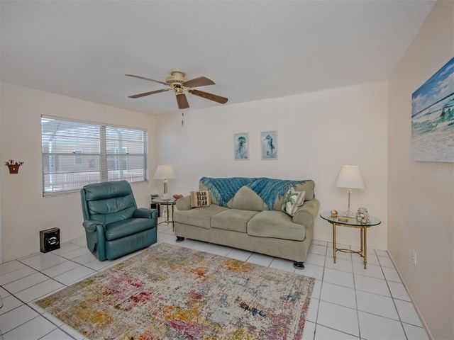 537 MANATEE CT 204, Venice, FL 34285