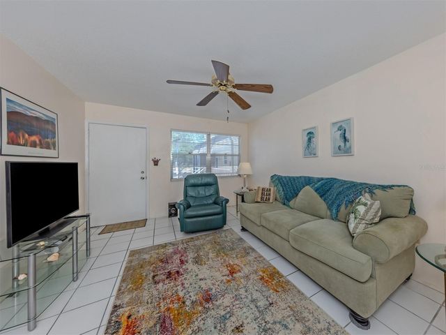 537 MANATEE CT 204, Venice, FL 34285