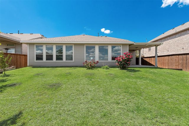 5412 Stonelake Drive, Haltom City, TX 76137