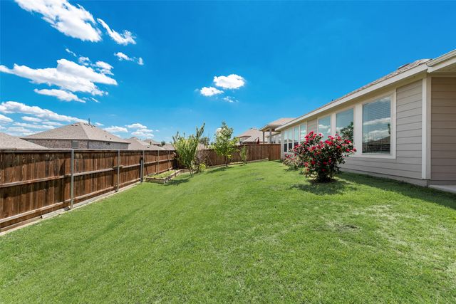 5412 Stonelake Drive, Haltom City, TX 76137